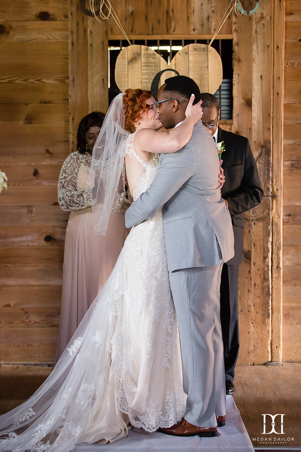 CobblestoneWeddingBarnPhotos-015