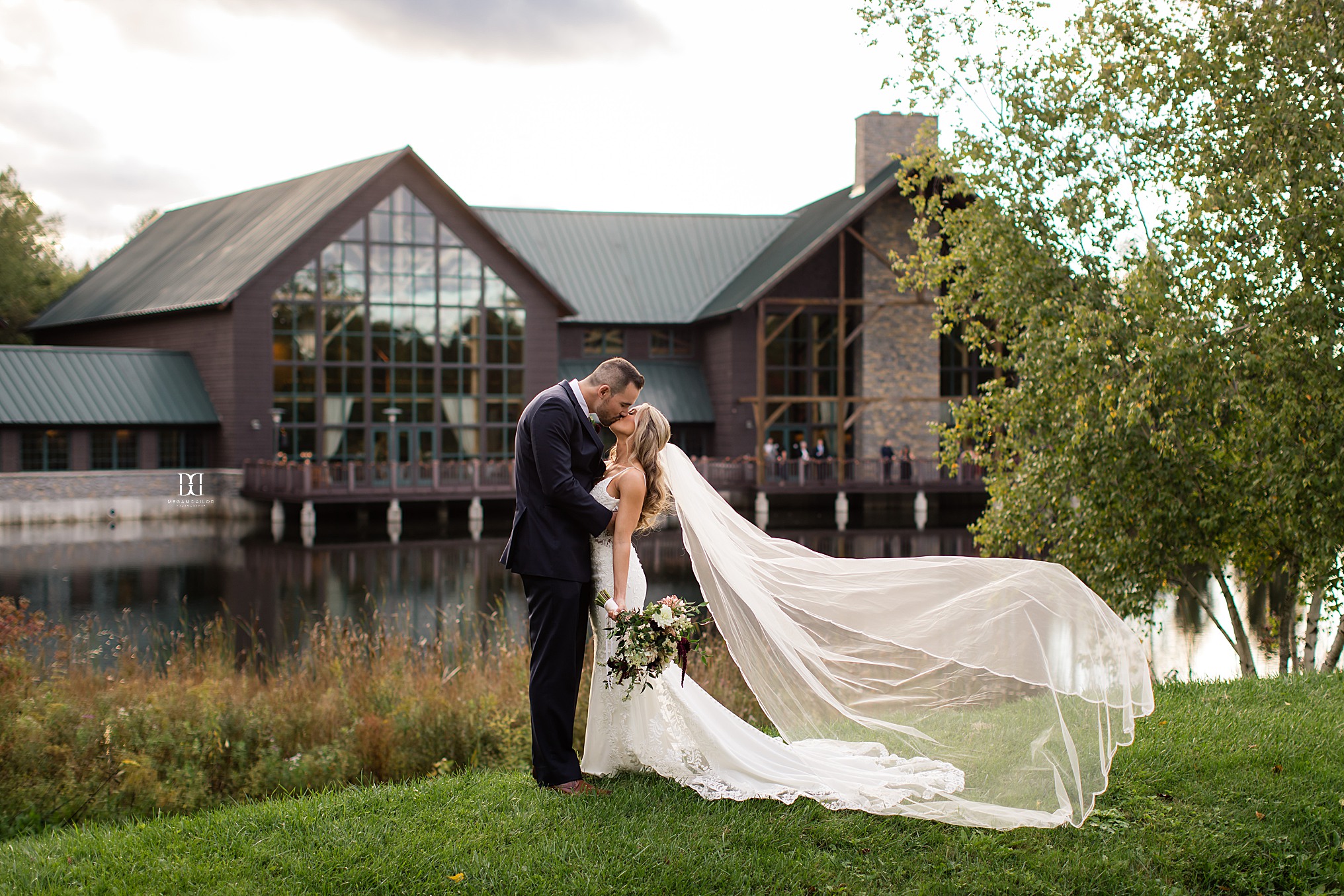 lodge Skaneateles wedding