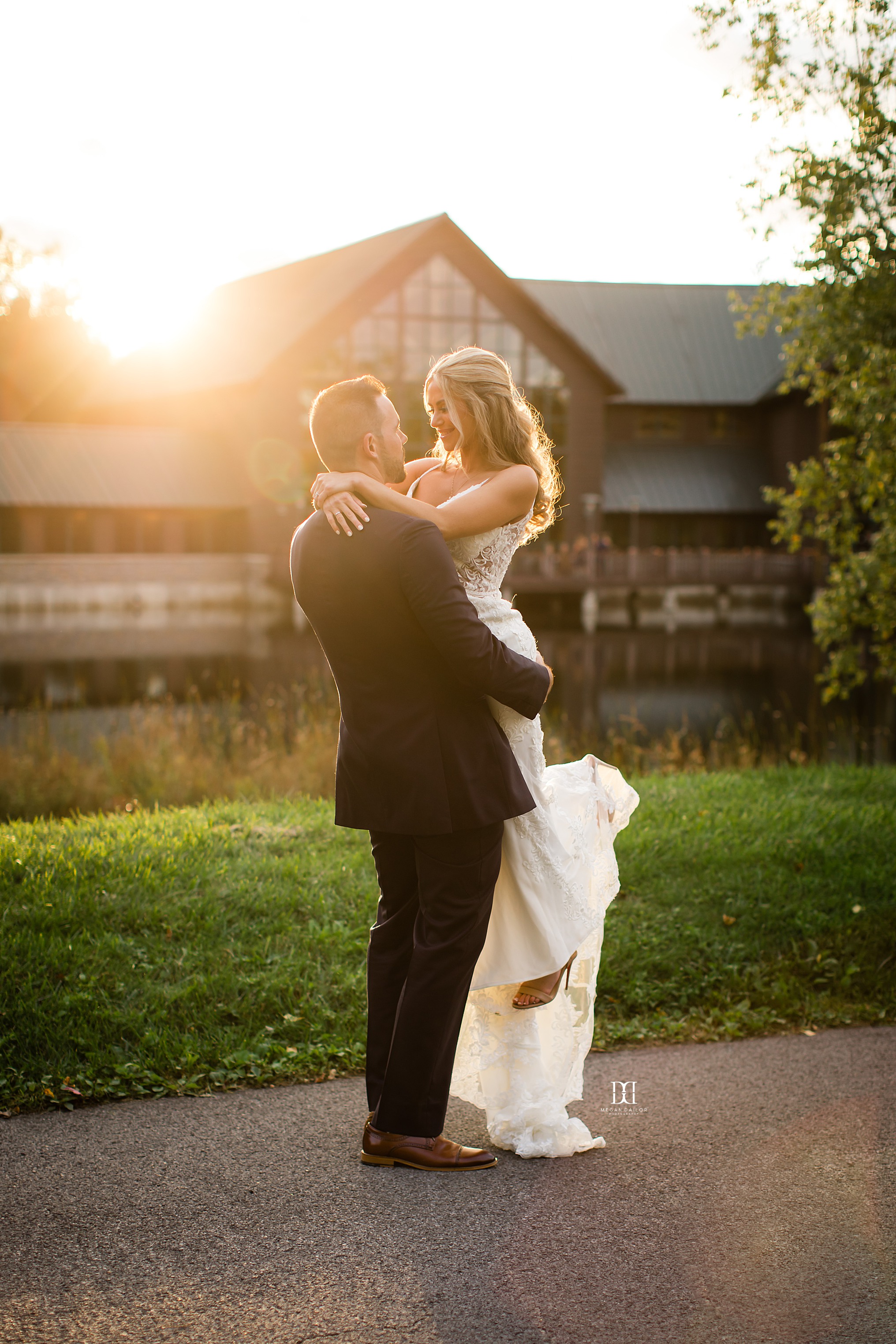 lodge Skaneateles wedding