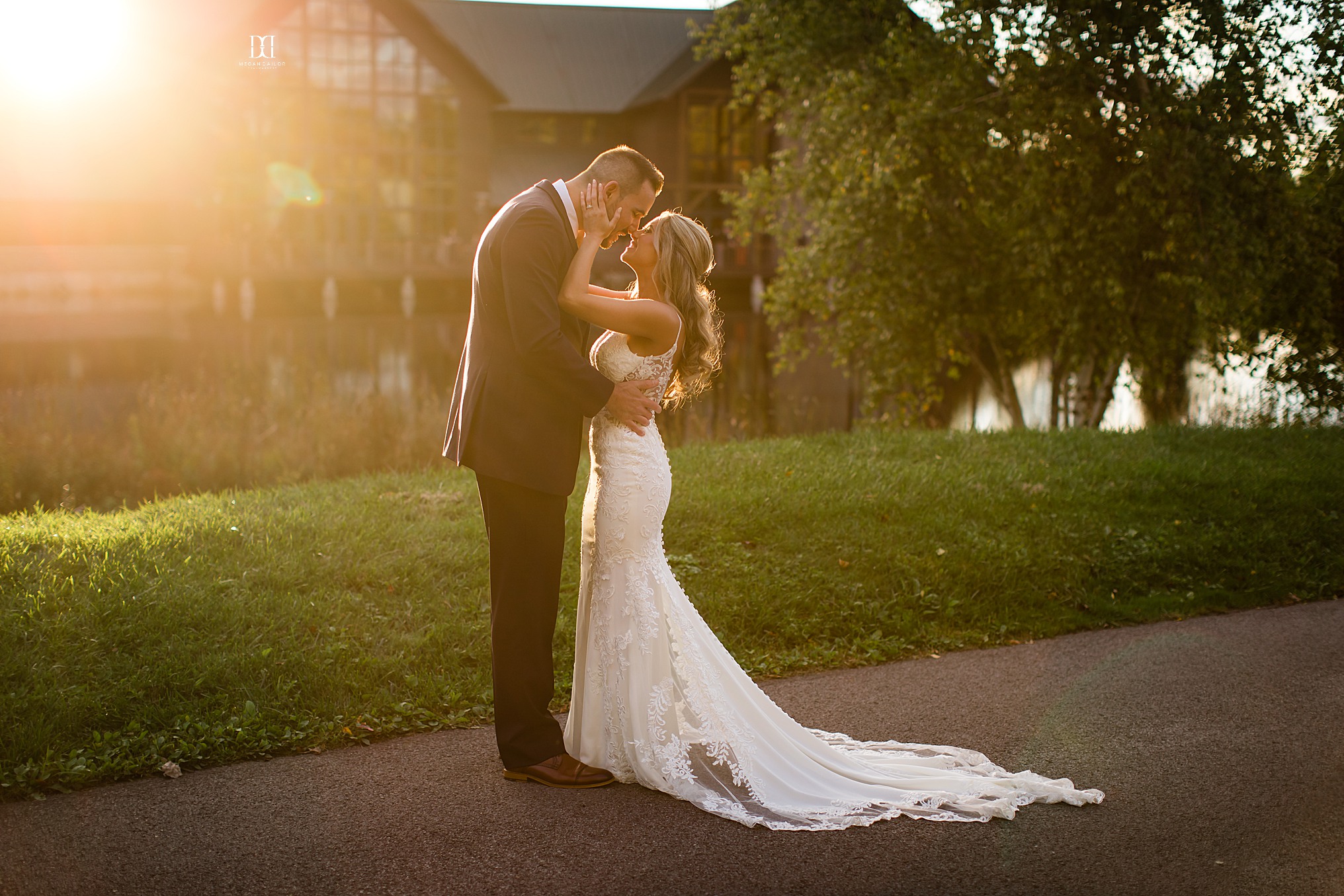 lodge Skaneateles wedding