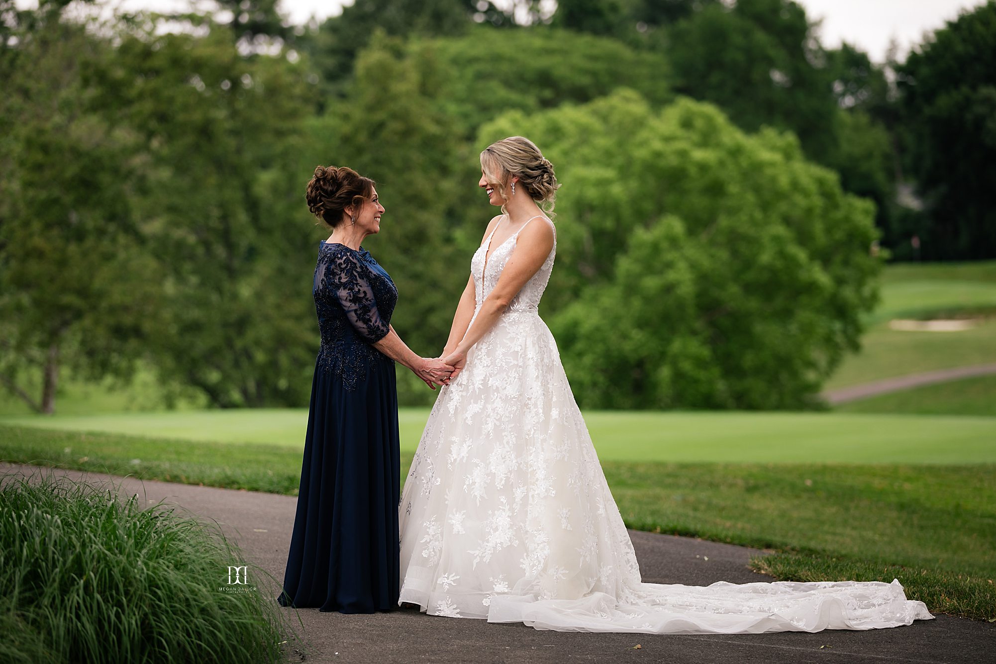 bride mother of bride irondequoit country club wedding photos